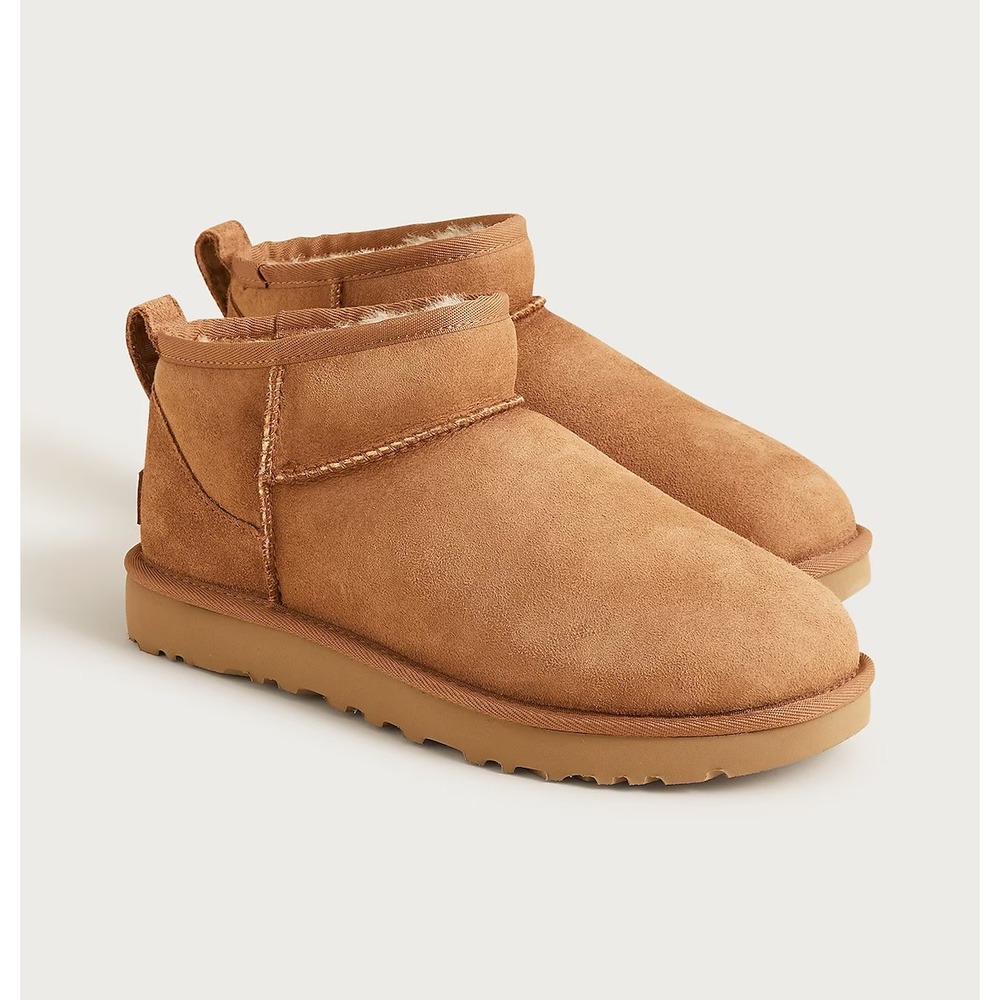 UGG Classic Ultra Mini Boots Womens 9 Chestnut Suede Sheepskin Lined Ankle Boot
